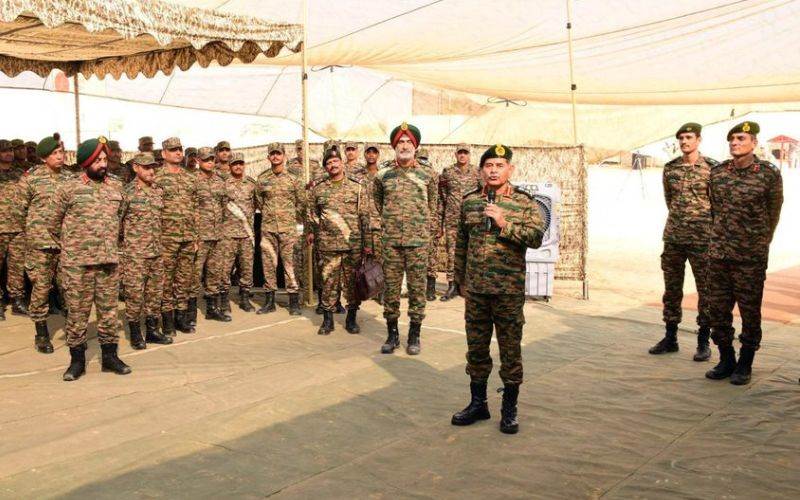 انڈین آرمی چیف کا پاکستان کو سخت انتباہ: کہا اگراشتعال دلایا گیا تو نقشے سے مٹا دیں گے
